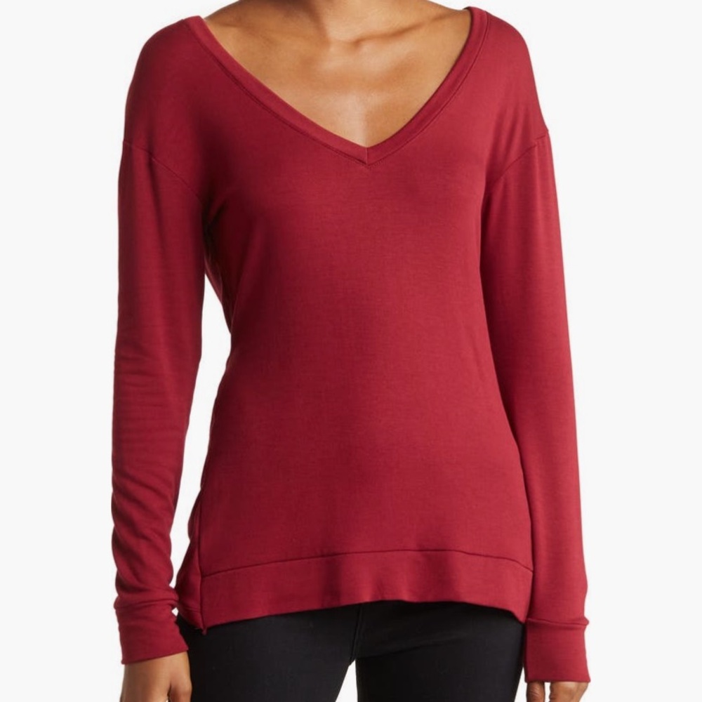 GO Couture V-Neck Cutout Top Large BNWT